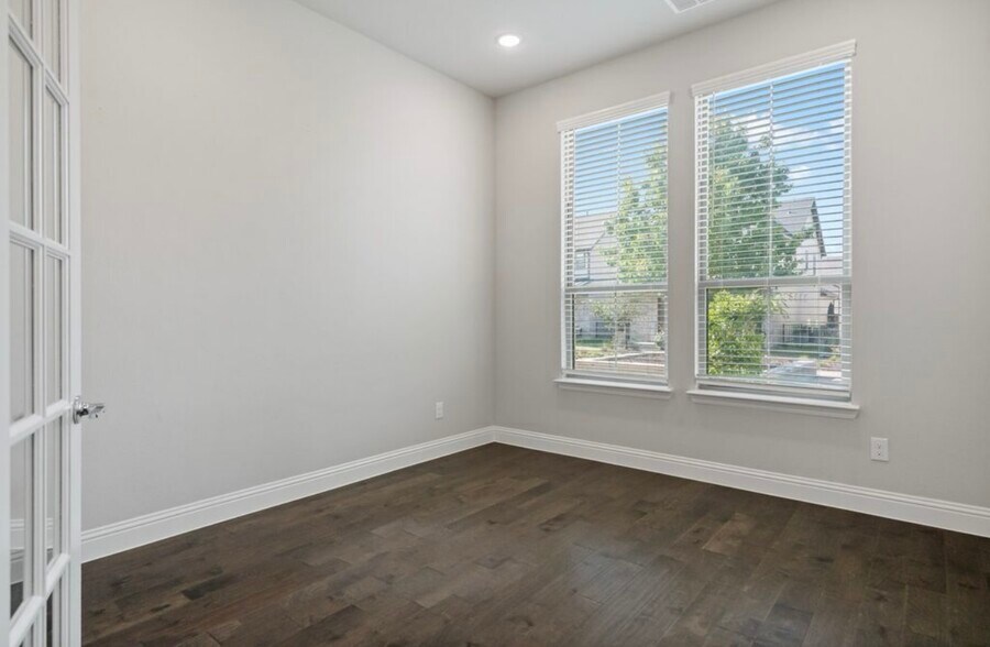 Building Photo - 4143 Runway Mews