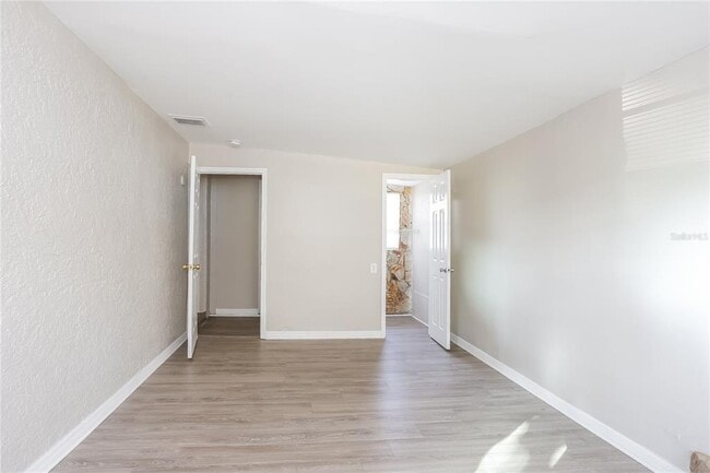 Building Photo - 3775 Abington Ave S