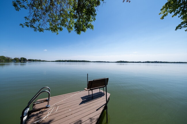 Building Photo - 24075 W Cedar Lake Dr