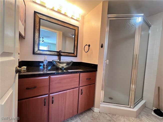 Building Photo - 717 Landover Cir