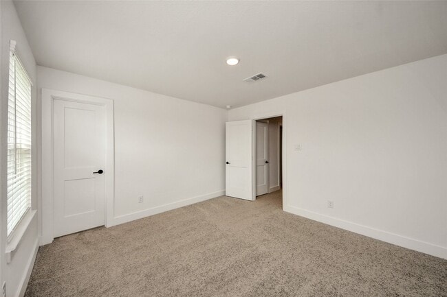 Building Photo - 8046 Kay Hbr Dr