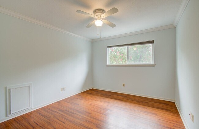 Building Photo - 16209 Wall St