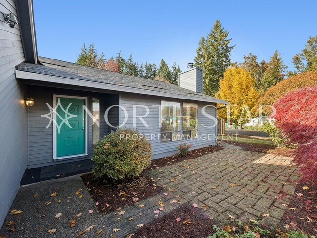 Building Photo - Beautifully Maintained Single-Level Home w...