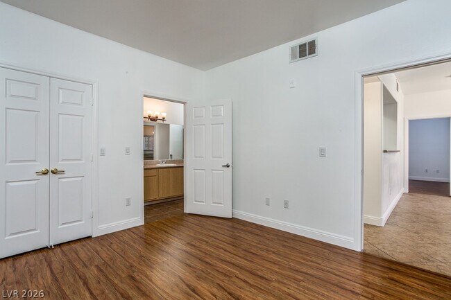 Building Photo - 8000 W Badura Ave