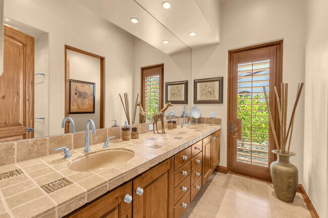 Building Photo - 83054 S Bay Dr