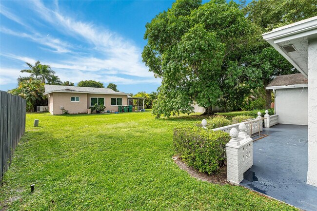 Building Photo - 9608 NW 67th St