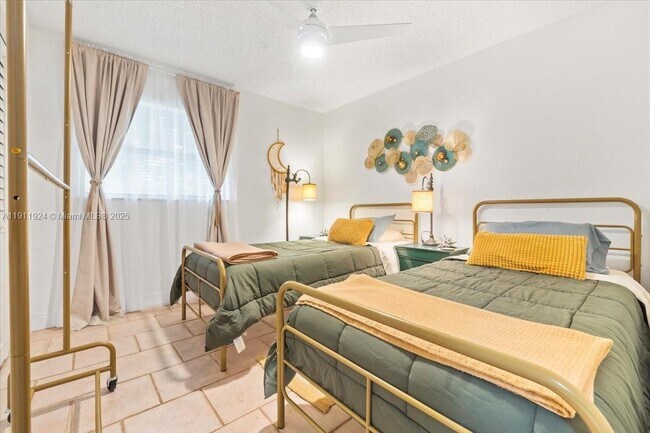 Building Photo - 2650 Scott St