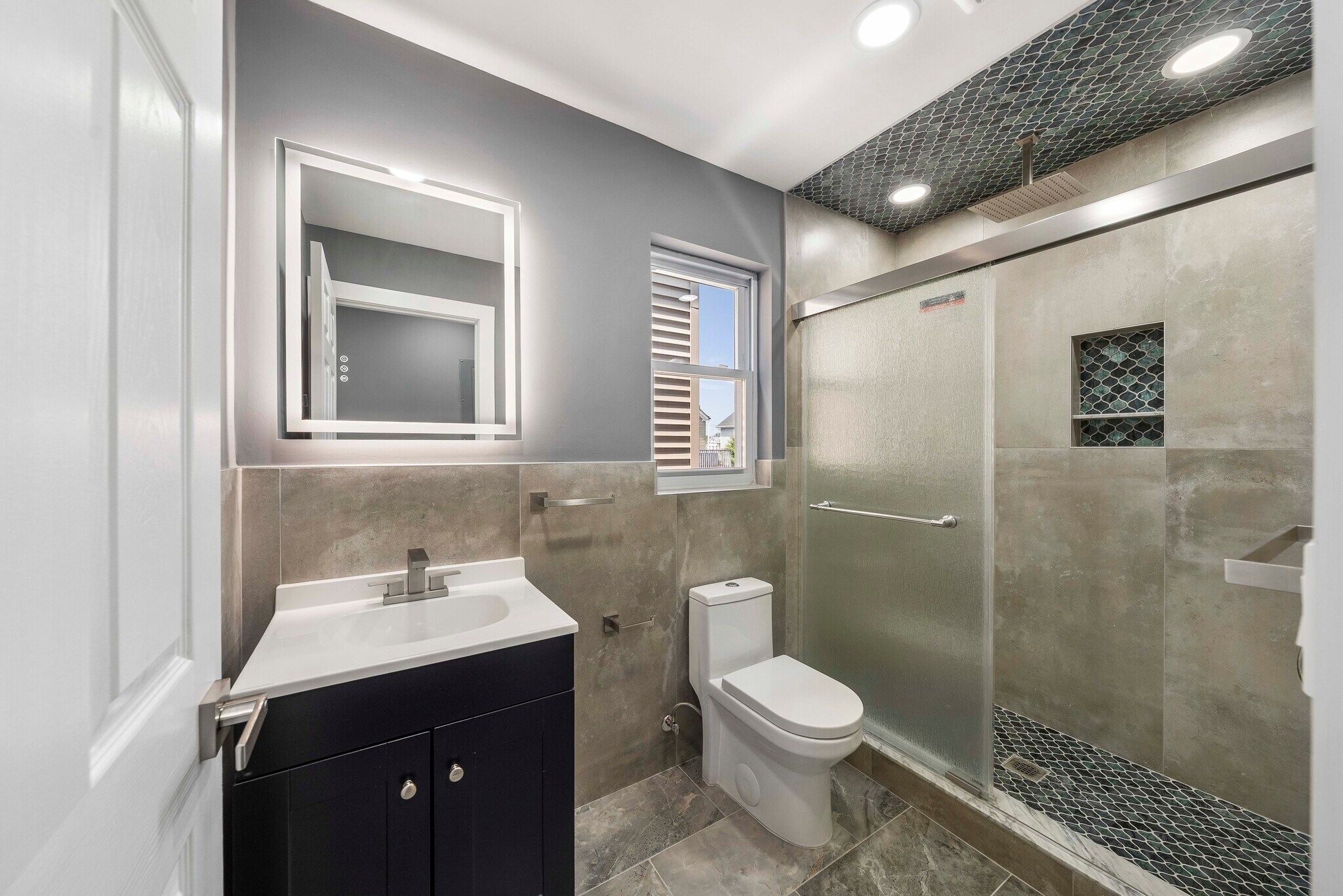 Bathroom 2 - 1117 Chestnut St