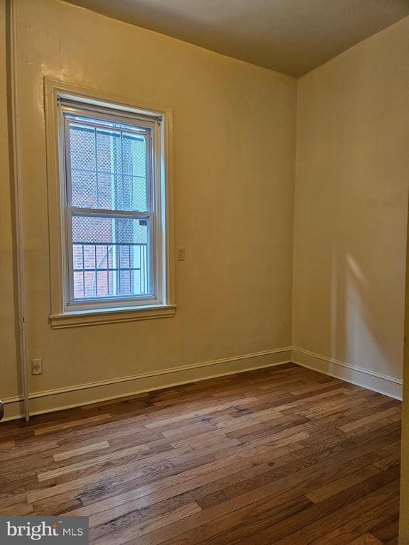 Building Photo - 426 S 42nd St