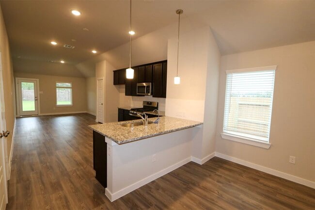 Building Photo - 5803 Aurora Ln