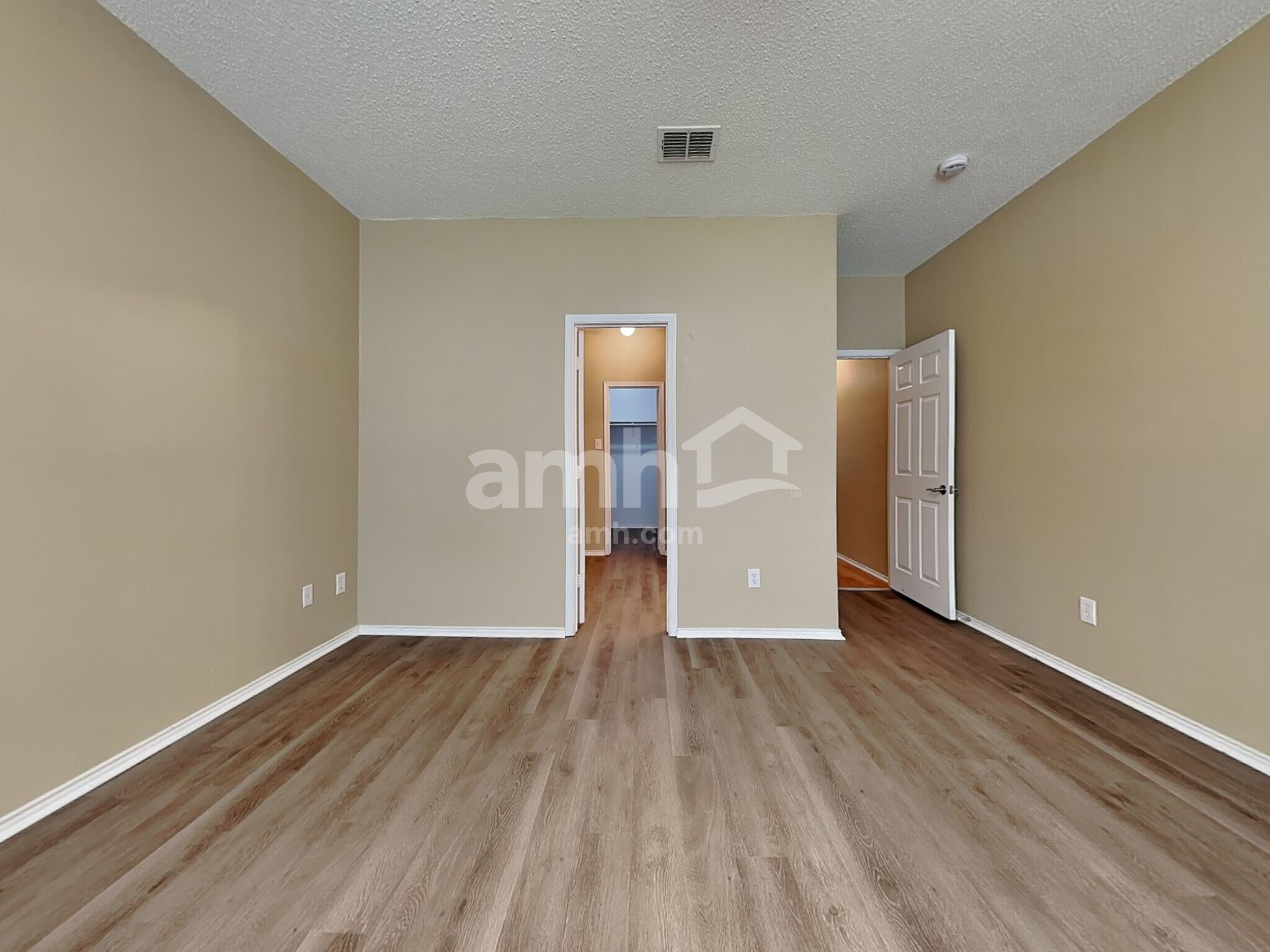 Building Photo - 2821 Bentridge Dr