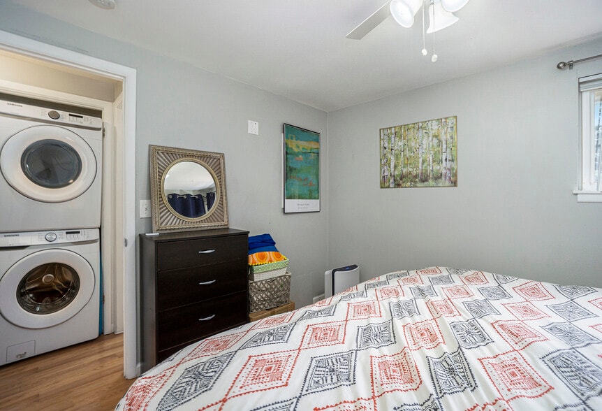 Bedroom 2 - 4511 Stover St