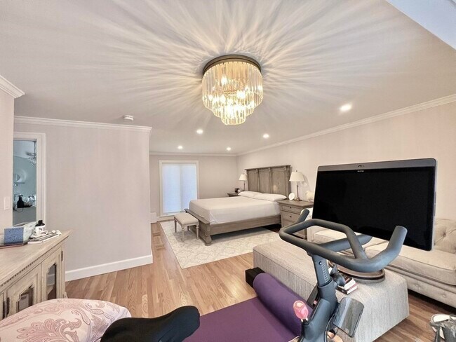 Building Photo - 124 Pilgrim Rd