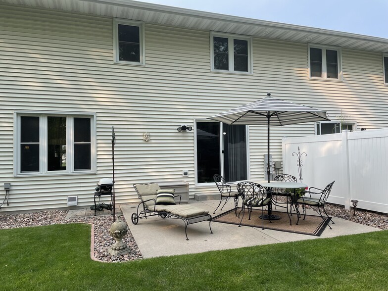 Building Photo - 2017 Schanock Dr