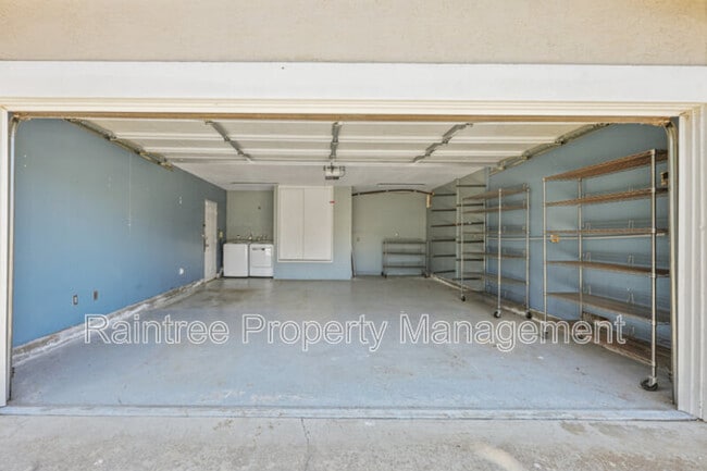 Building Photo - 1731 Rogue Isle Ct