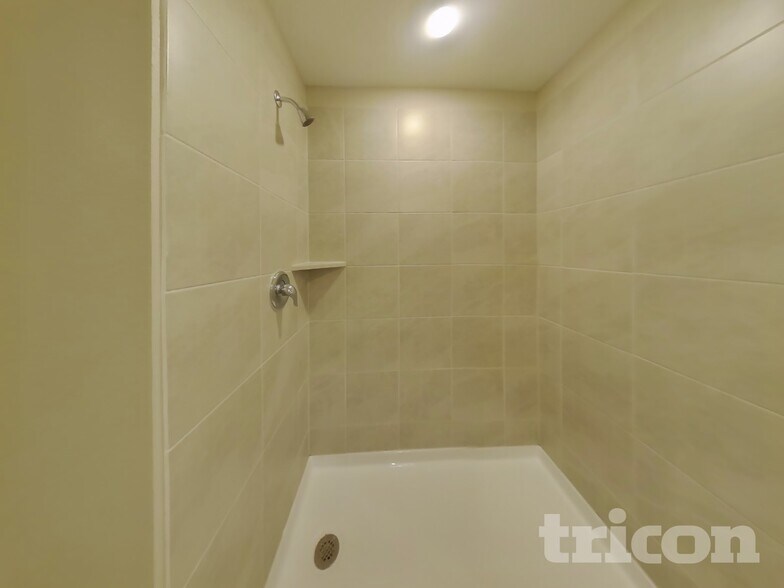 Building Photo - 116 Cornstalk Ln