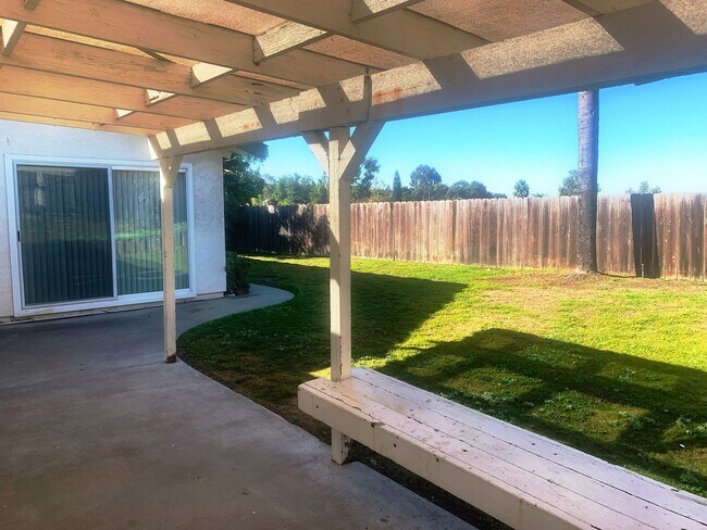 Building Photo - Traditional 1 Story Tierrasanta Home