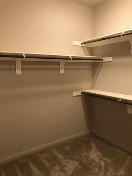 Walk in Closet - 30426 Cowboy Ln