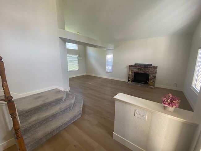 Building Photo - Gorgeous Home With Multiple Living Rooms, Two Primary Suites, Fruit Trees, And More!