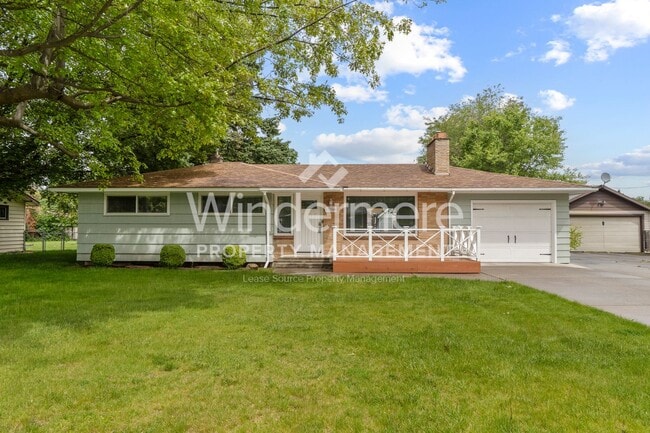 Primary Photo - Desirable Rancher style home located in Ce...