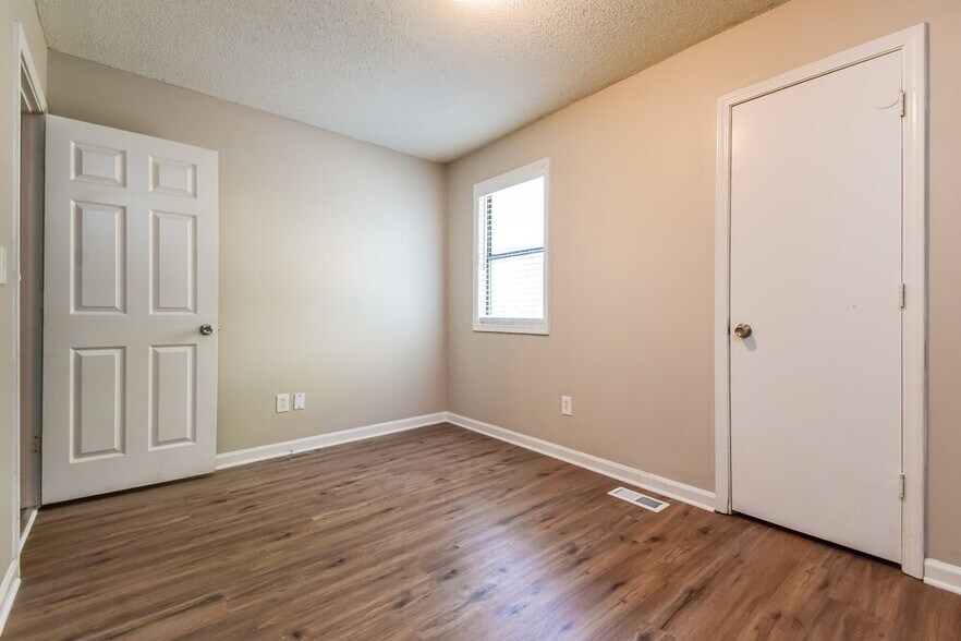 Building Photo - 5461 Austell Rd