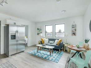 Building Photo - 7710 SE Mitchell St