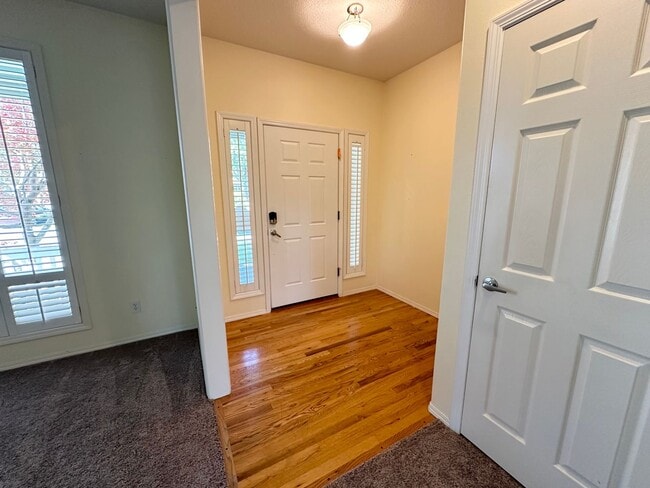 Building Photo - 4 Bedroom Bethany Home with Office on Main Level!