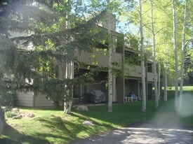 Building Photo - 945 Red Sandstone Rd