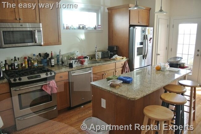 Primary Photo - 23 Porter St