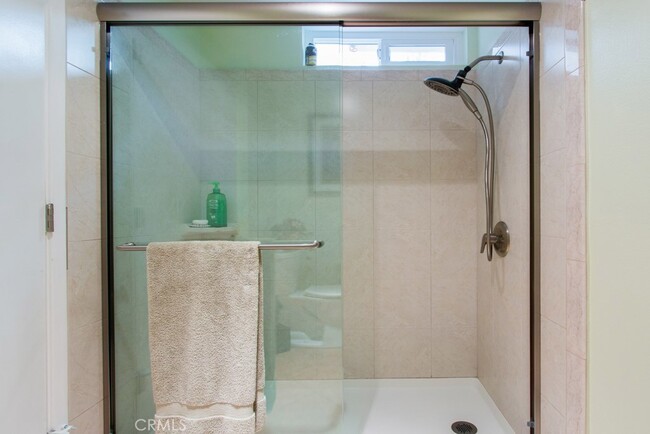 Building Photo - 5500 Paseo Del Lago W