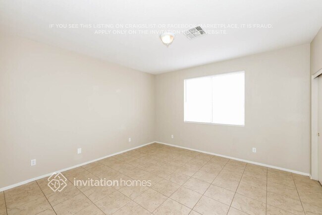 Building Photo - 534 Startop St