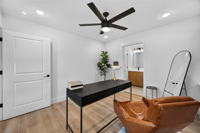 Building Photo - 316 C Walthall Dr