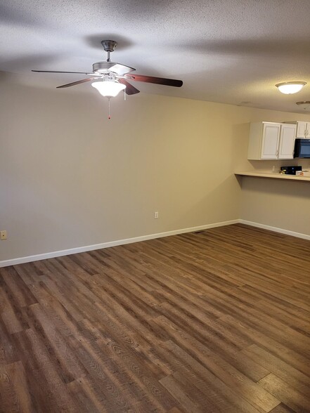 Building Photo - 428 Orchard View Ct