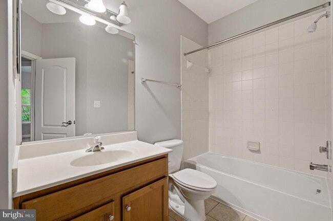 Building Photo - 11657 Leesborough Cir