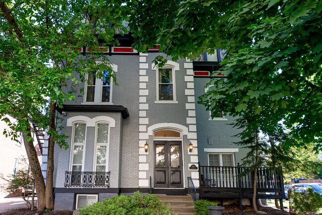 Building Photo - One Bedroom Micro Apartment S1 | Shadyside...