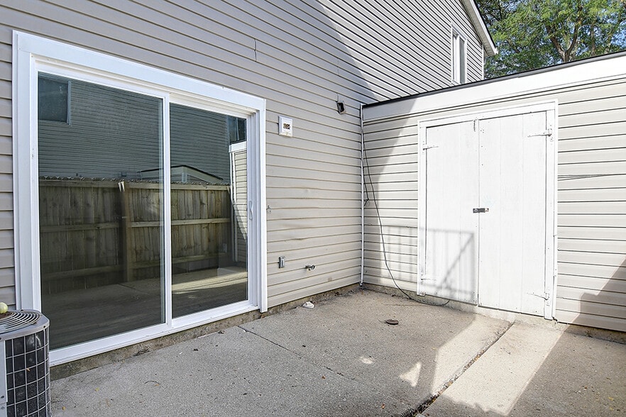 Building Photo - 354 Chadwick Pl