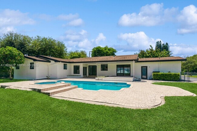 Building Photo - 7001 SW 126th St