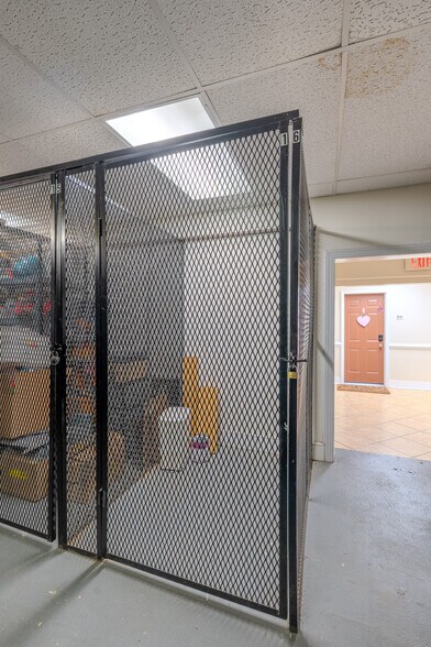 Massive storage unit included in rent at no additional charge!!! - 315 Evarts St NE