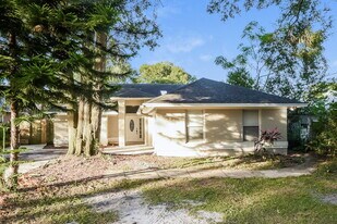 Building Photo - 317 Ridgewood St