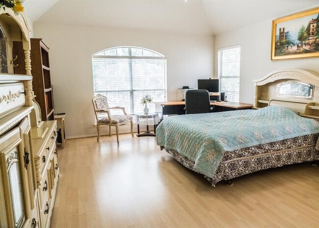 Building Photo - 4916 Tiger Lily Way