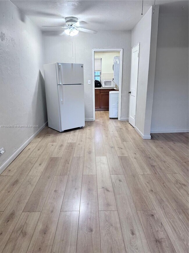 Building Photo - 3903 W Flagler St