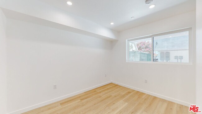 Building Photo - 2331 Hauser Blvd