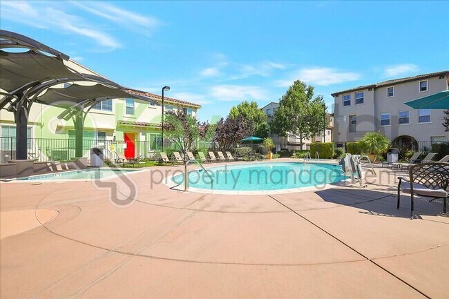 Building Photo - 5301 E Commerce Way