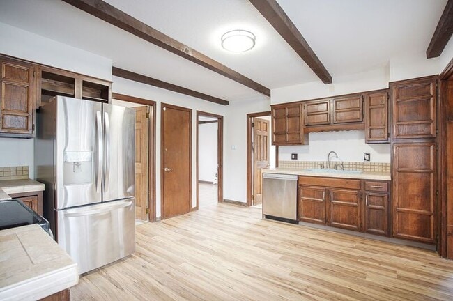 Building Photo - 52 Ludger Ave