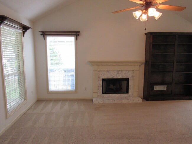 Building Photo - 1011 Wyndham Ln