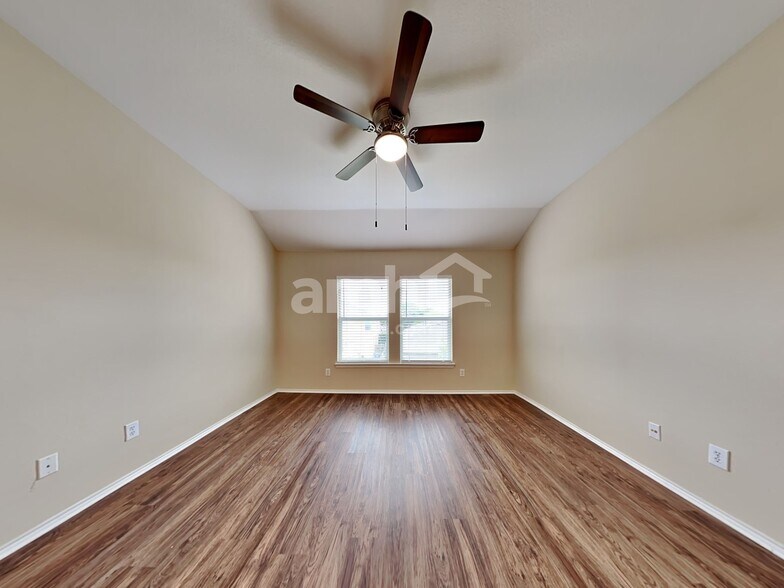Building Photo - 324 Bayberry Dr