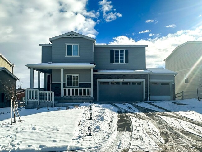 Building Photo - Grand 6bd 4ba Crystal Valley home with an in-law suite!!!