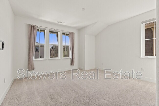 Building Photo - 2012 Confidence Wy