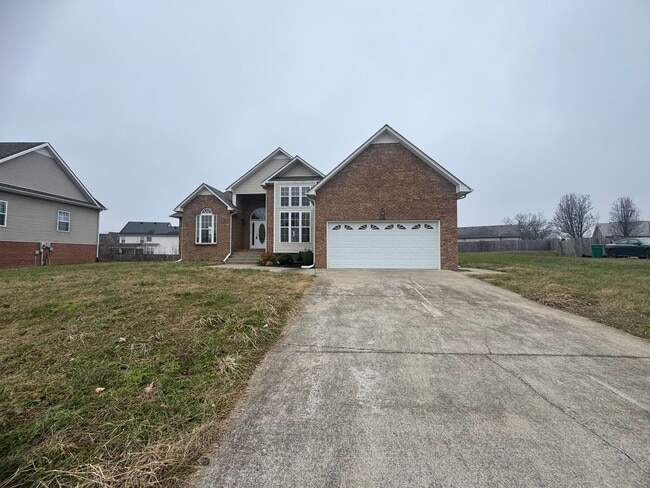 Building Photo - Gorgeous Single Family Home in Clarksville