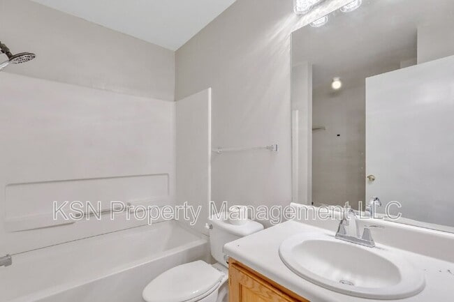 Building Photo - 129 Finn Cir